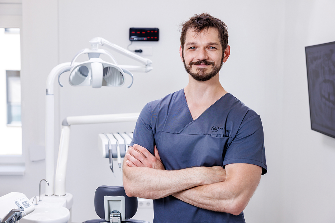 artdent-dr-gaal-armin Dr. Gaál Ármin, gyökérkezelő specialista, Artdent Fogászat és Szájsebészet