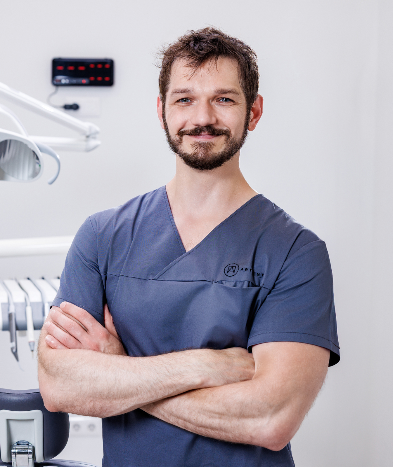 Dr. Gaál Ármin, gyökérkezelő specialista, Artdent Fogászat és Szájsebészet